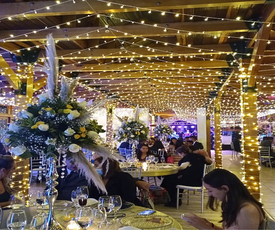 Fiestas de quinceaños en Bogotá y Cundinamarca Decoración íntima y elegante en Casa Artillera.